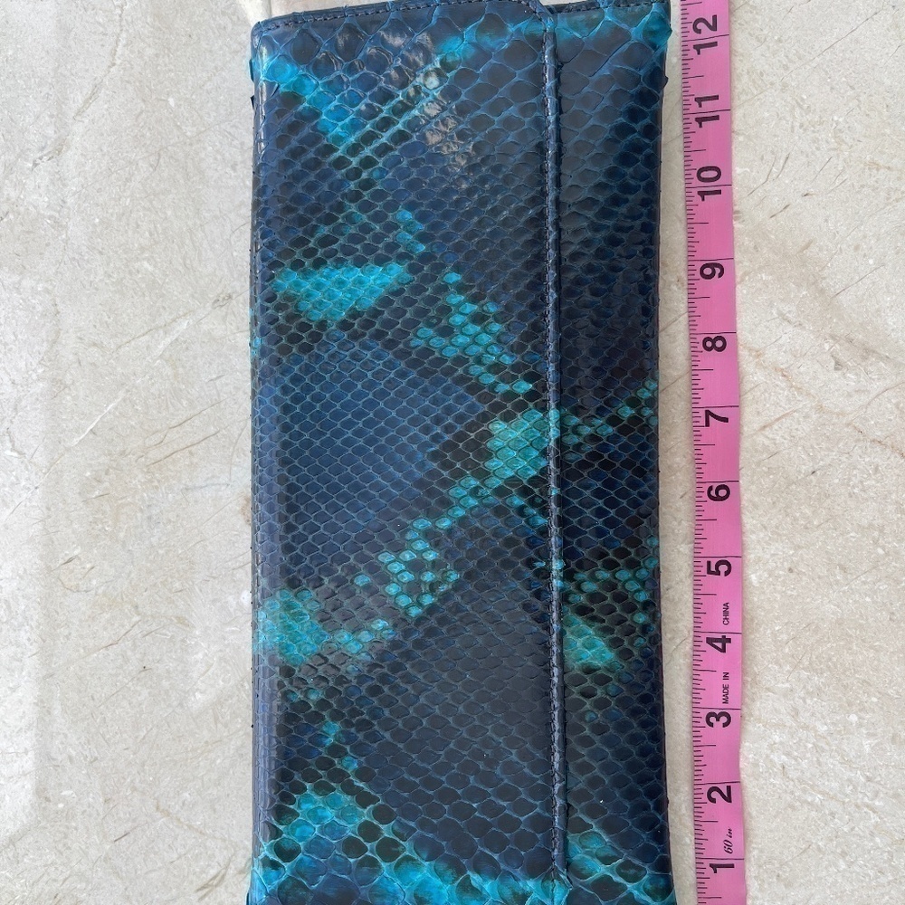 PHYTON SNAKE SKIN CLUTCH - WITH CHAIN WITH MATCHING BELT - Picture 7 of 11